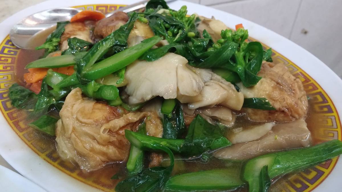 Fried Beancurd Balls with Kailan @ Zen Fut Sai Kai